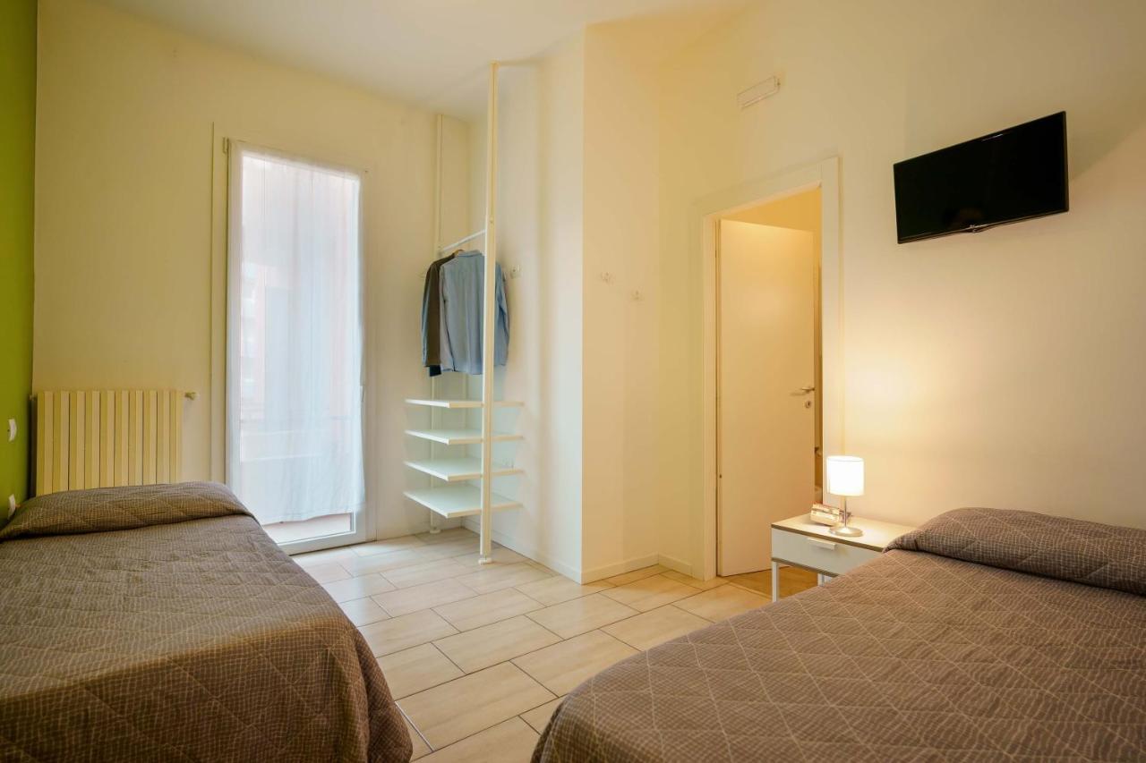 Twin Room,1357364777:JPEG